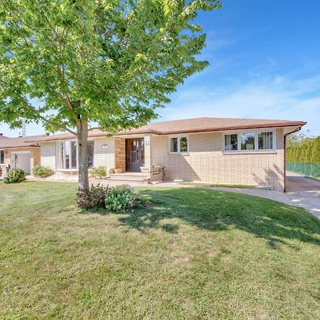 Park Bungalow #4 - Seacliff Beach Suites Leamington Exteriör bild
