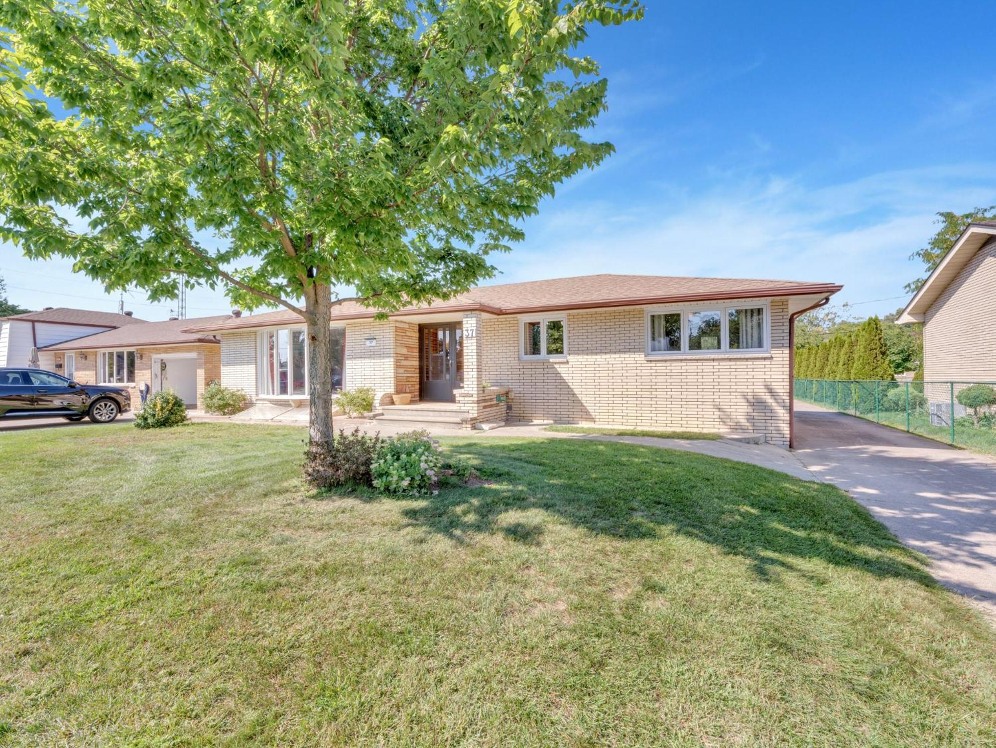 Park Bungalow #4 - Seacliff Beach Suites Leamington Exteriör bild
