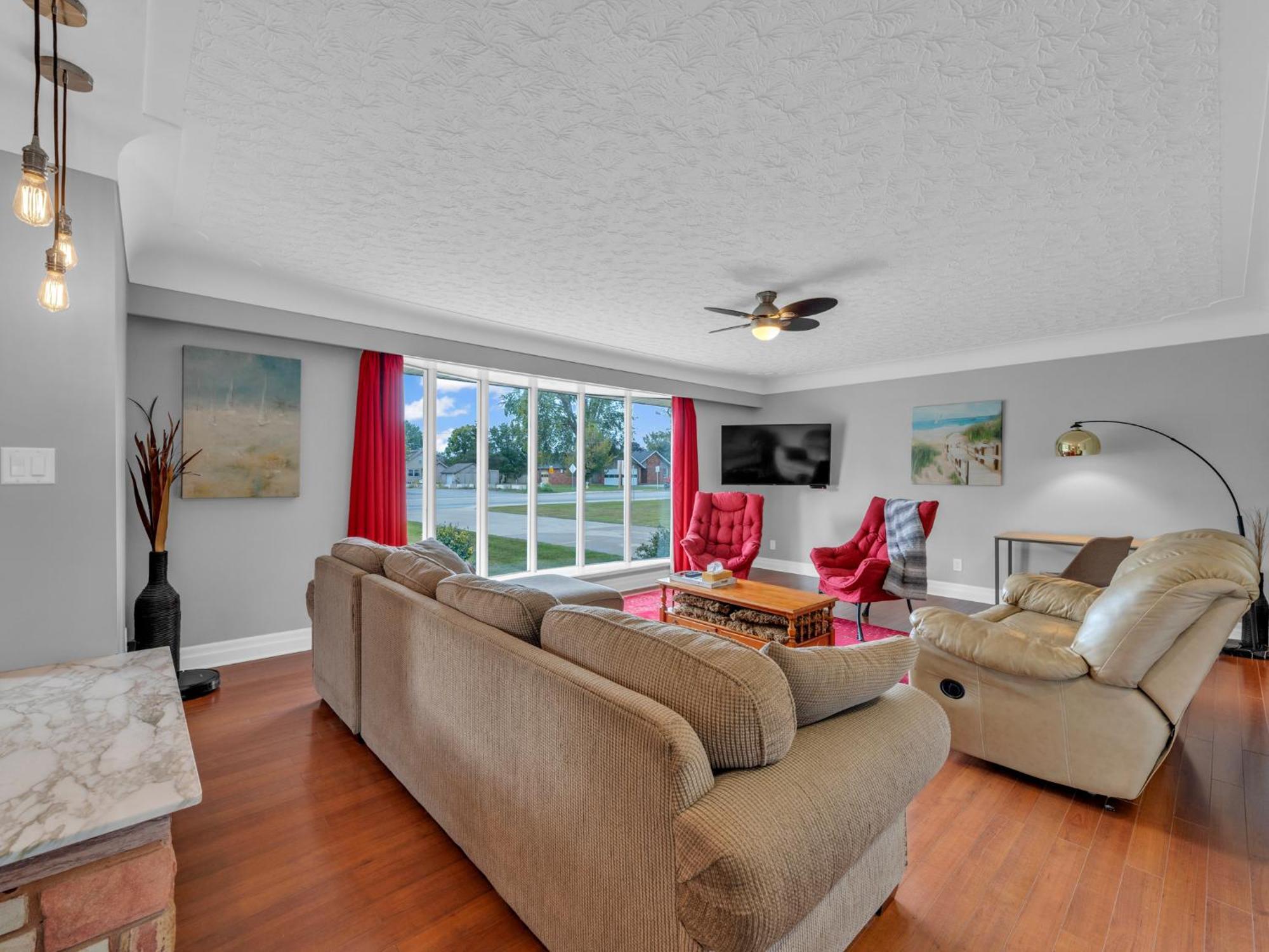 Park Bungalow #4 - Seacliff Beach Suites Leamington Exteriör bild