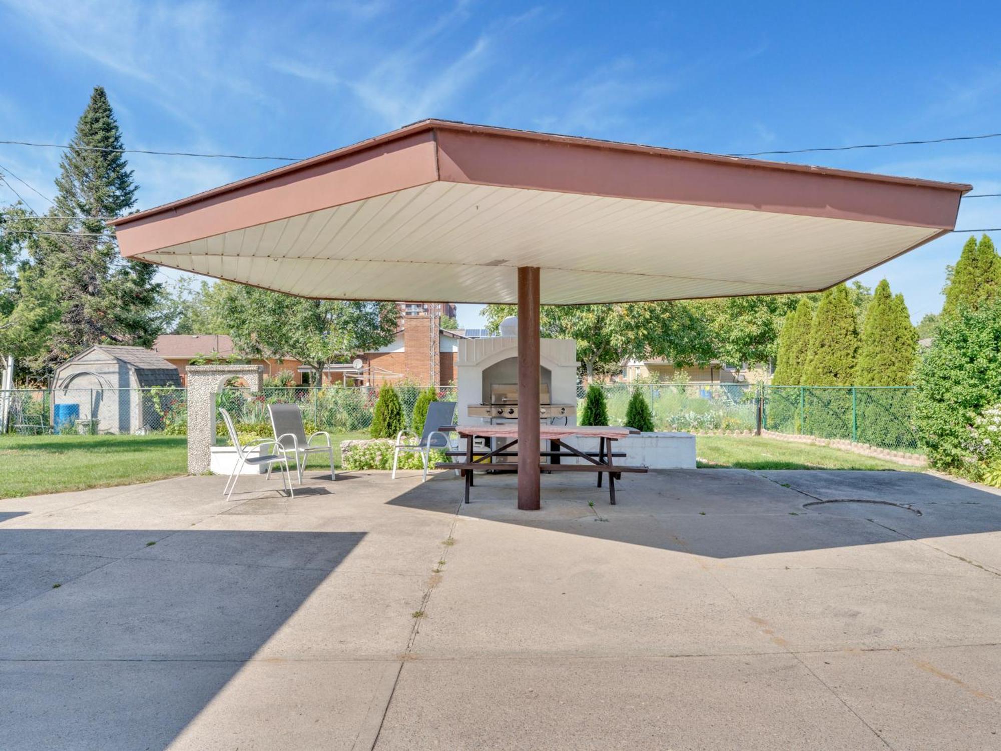 Park Bungalow #4 - Seacliff Beach Suites Leamington Exteriör bild
