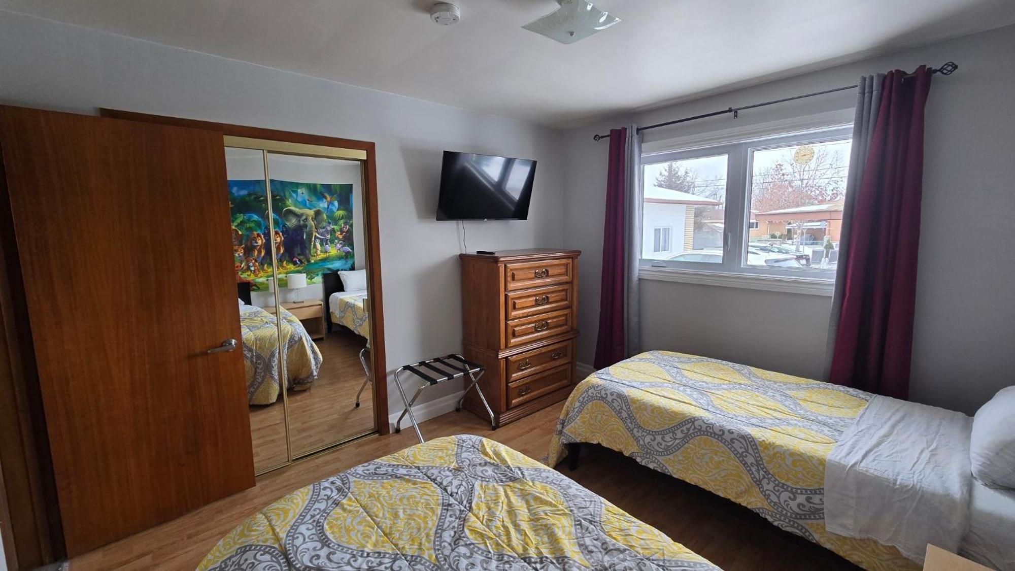 Park Bungalow #4 - Seacliff Beach Suites Leamington Exteriör bild
